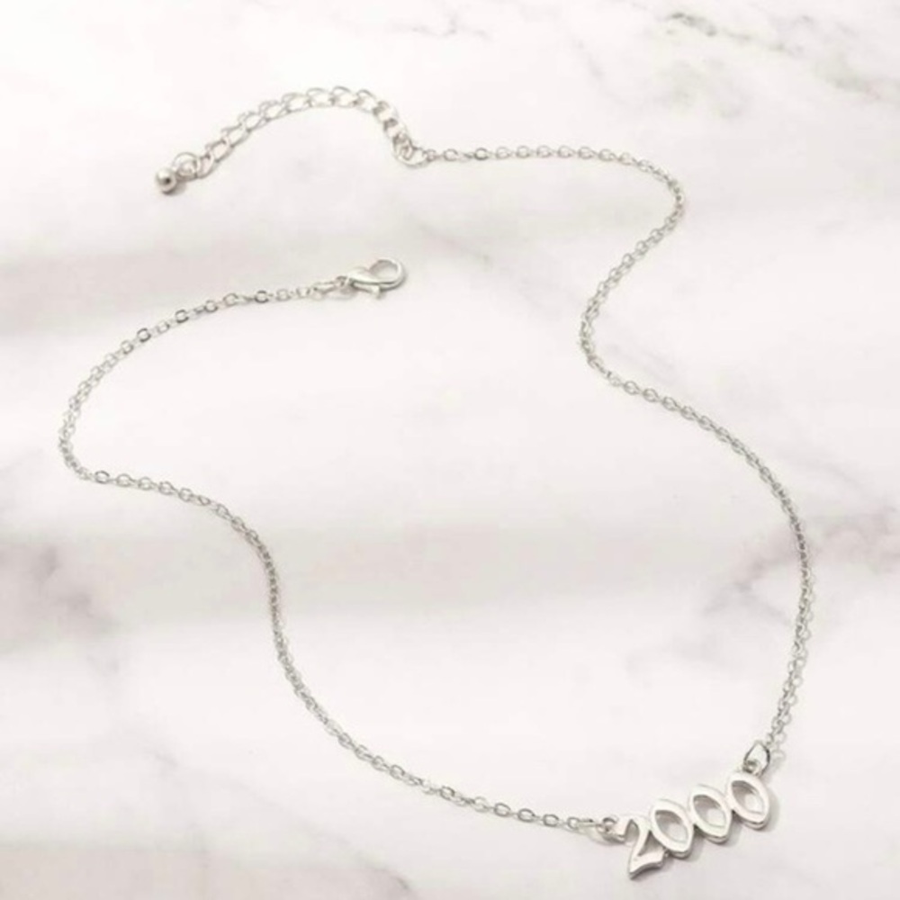 3/$30 🤍 Established “2000” Necklace
